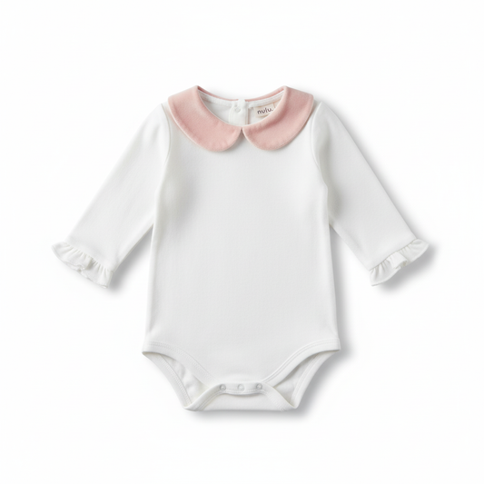 Nalú Body Baby in Caldo Cotone – Colletto in Vellutino Rosa e Maniche con Rouge Eleganti
